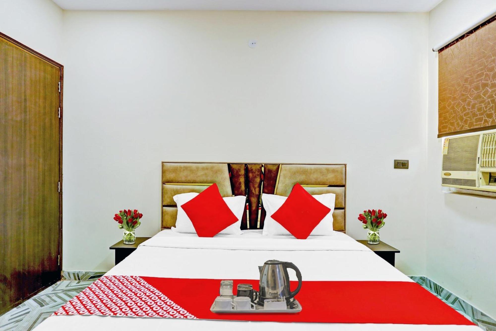 Hotel O Royal Lotus Stay Near Ip Extension Metro Station Ню Делхи Екстериор снимка