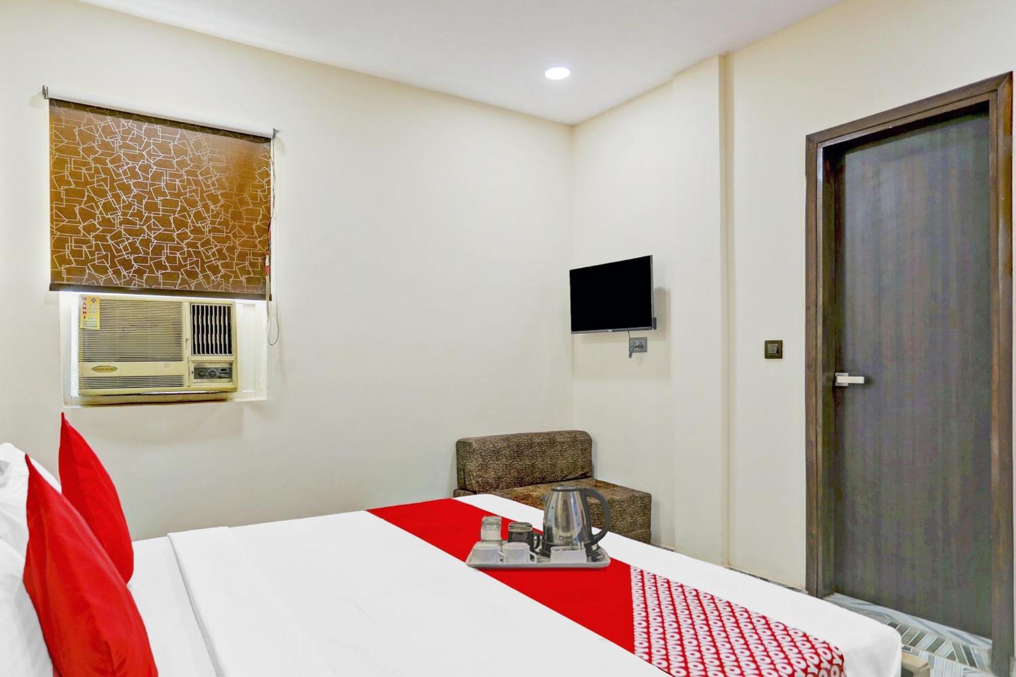 Hotel O Royal Lotus Stay Near Ip Extension Metro Station Ню Делхи Екстериор снимка